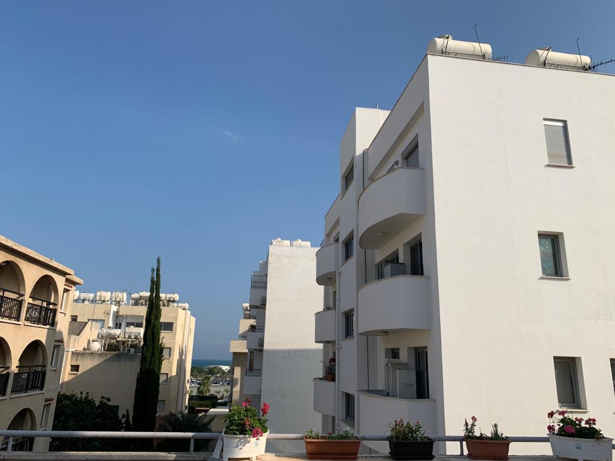 Mini Penthouse Larnaca Esterno foto