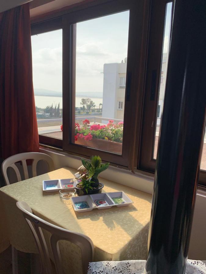 Mini Penthouse Larnaca Esterno foto
